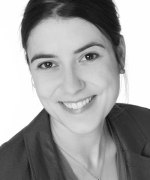 Dr. Julia Zimmermann Dr. Julia Zimmermann