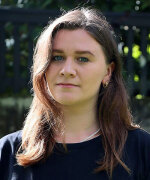 Dr. Esther Braun