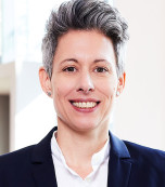 Dr. Julia Borggräfe Dr. Julia Borggräfe