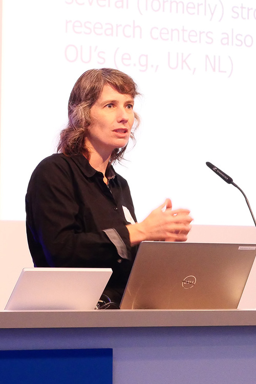 Tamara van Gog beim Vortrag