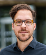 Dr. Dennis Möbus Dr. Dennis Möbus