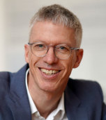 Prof. Dr. Uwe Vormbusch Prof. Dr. Uwe Vormbusch