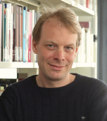 Dr. Lasse Wichert Dr. Lasse Wichert