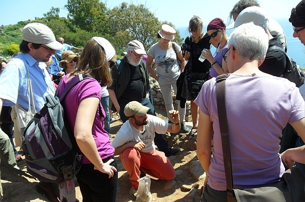 Der Höhepunkt der Exkursion: Auf der Insel Monemvasia zeigten Archäologen den Studierenden ihre Exponate.