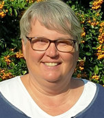 Dr.*in Silke Hartlieb