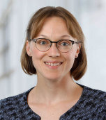 Dr.* Christine Blech