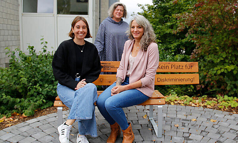 Personen von links nach rechts: Lisa Pingel, Iris Karp, Meike Dau