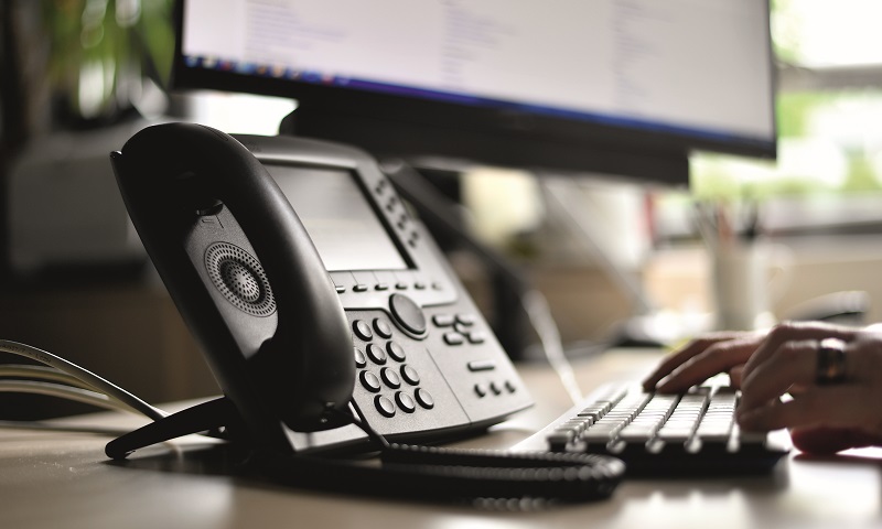 Telefon mit Tastatur.