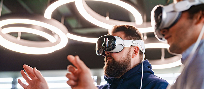 Immersive Collaboration Hub (Ich), Apple Vision Pro