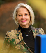 Portrait photo of FernUniversität President Prof. Dr. Ada Pellert
