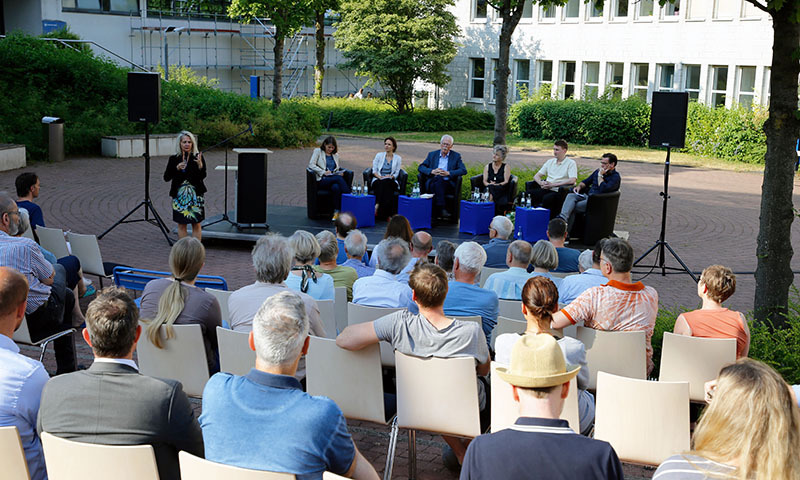 Politischer Salon, Roter Platz, Telnehmende der Veranstaltung