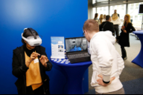 Teilnehmer des Forschungssymposiums