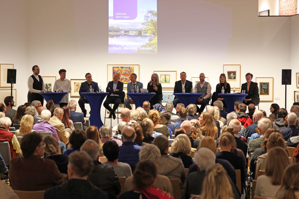 Blick über den Saal