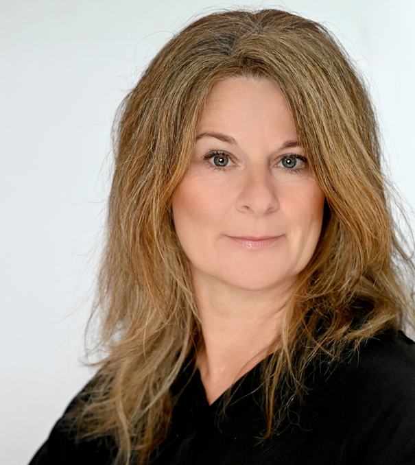 
                            Antje Solenski
                        