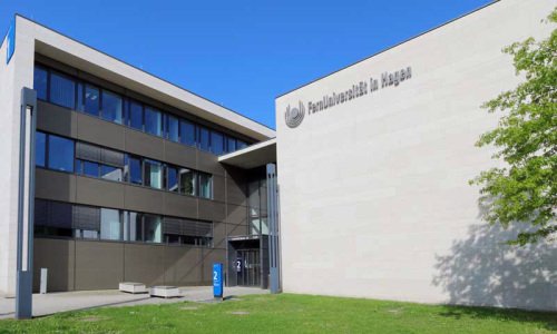 Eingang Gebäude 1, Universitätsstraße 33