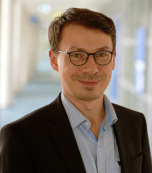 Univ.-Prof. Dr. Robert Schmidt Univ.-Prof. Dr. Robert Schmidt