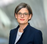 Professorin Dr. Annette Elisabeth Töller
