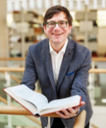 Prof. Dr. Bernhard Kreße, LL.M., Maître en droit