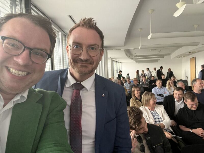 Selife von Rafael Bujotzek mit Michael Wilczynska