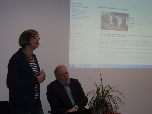 Eva Ochs und Friedrich-Wilhelm Geiersbach in der Diskussion über ihren Film