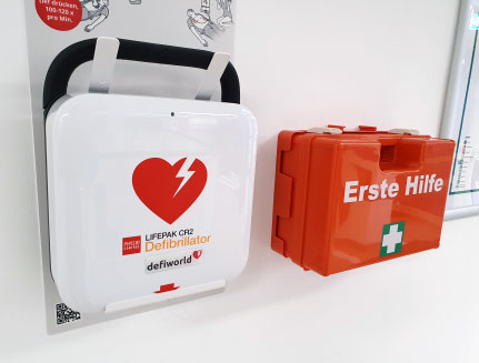 Defibrillator