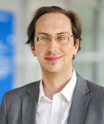Univ.-Prof. Dr. Robinson Kruse-Becher <br> (Lehrstuhl für BWL, insb. Angewandte Statistik)