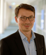 Prof. Dr. Robert Schmidt<br />(Lehrstuhl für VWL, insb. Mikroökonomie)