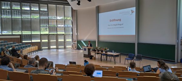 Audimax Uni Paderborn während der Eröffnung der DGHD-Tagung