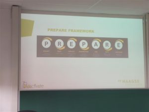 Foto einer Präsentationsfolie mit dem Logo des Projekts Prepare4Ed